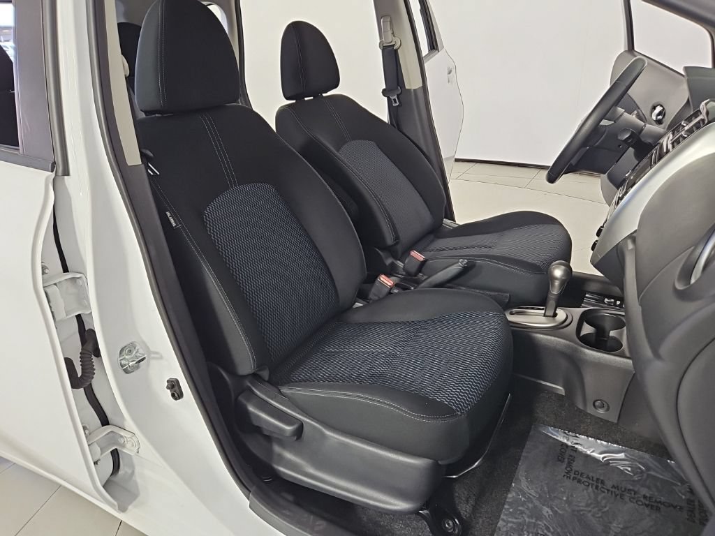 Used 2016 Nissan Versa Note SV FWD image 18