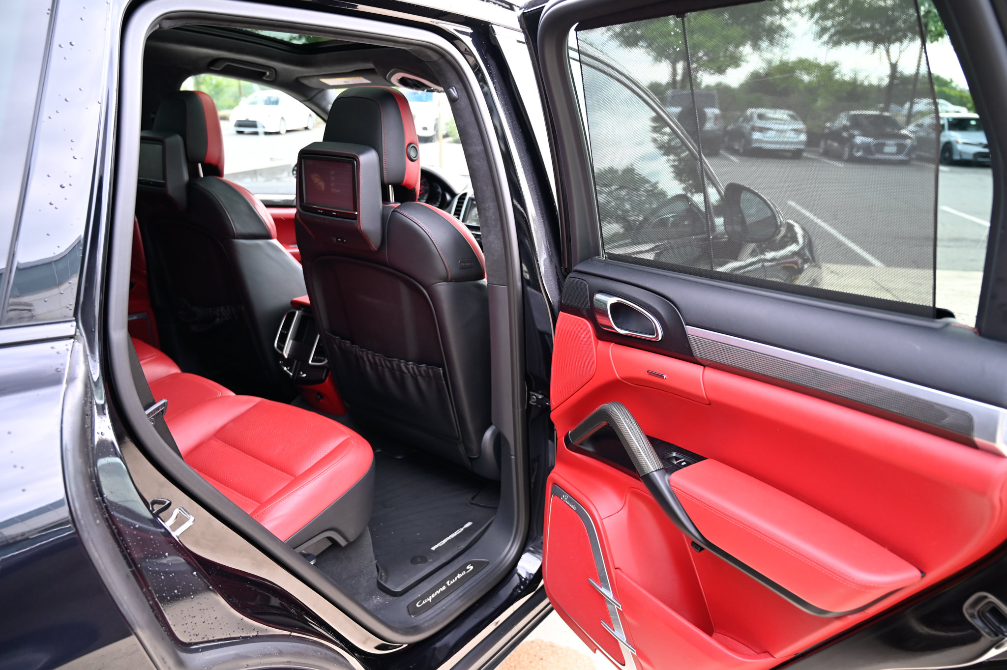 Used 2016 Porsche Cayenne Turbo S AWD/4WD image 51