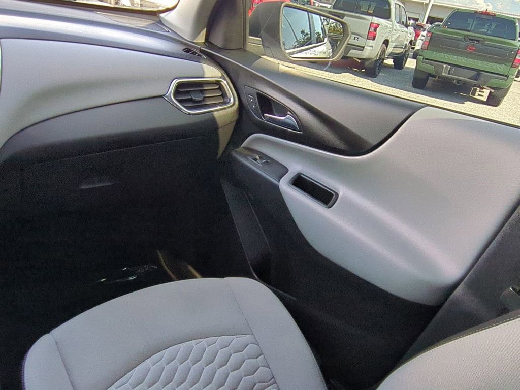 Used 2020 Chevrolet Equinox LS image 17