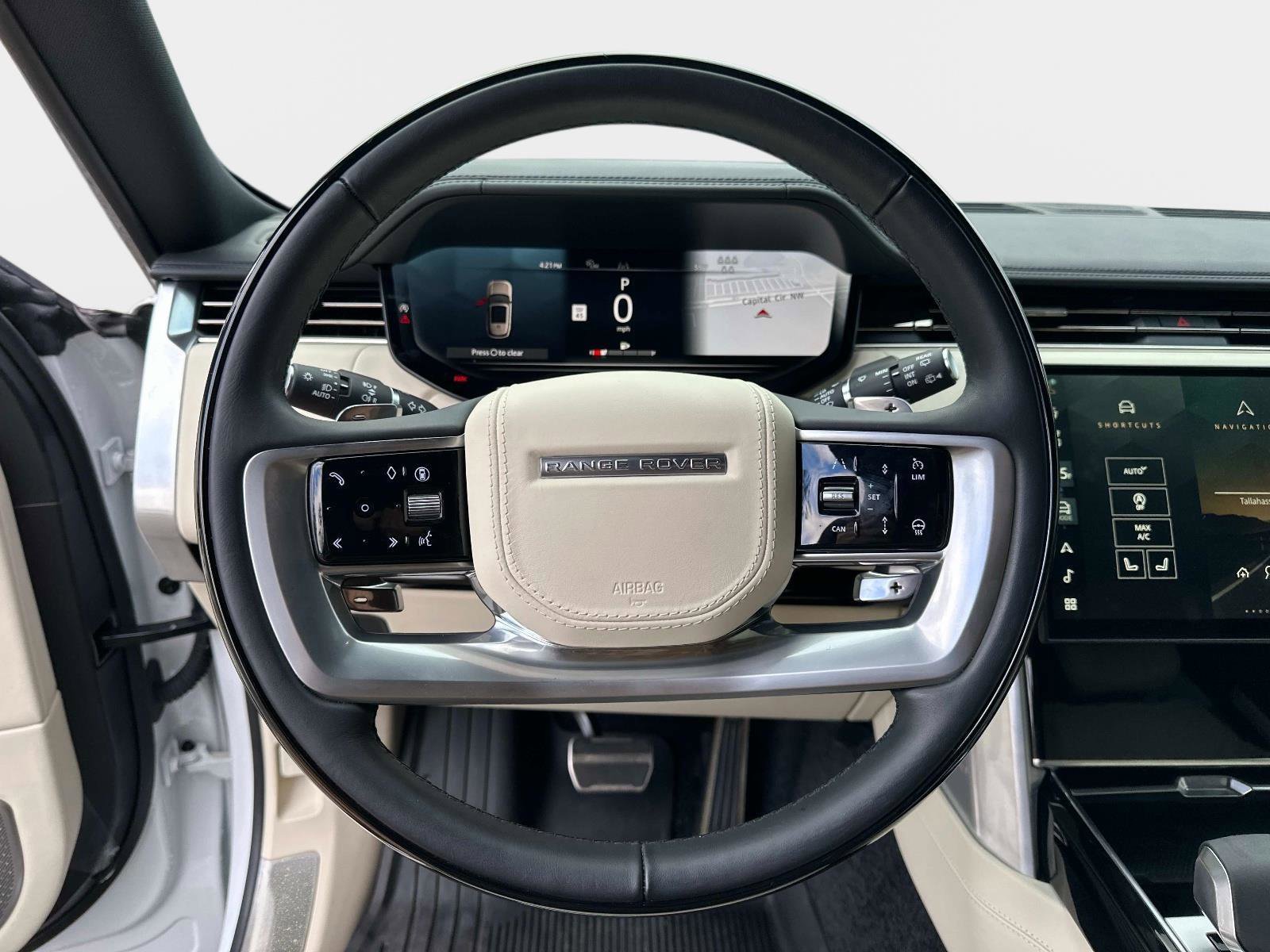 Used 2025 Land Rover Range Rover Long Wheelbase Autobiography image 21