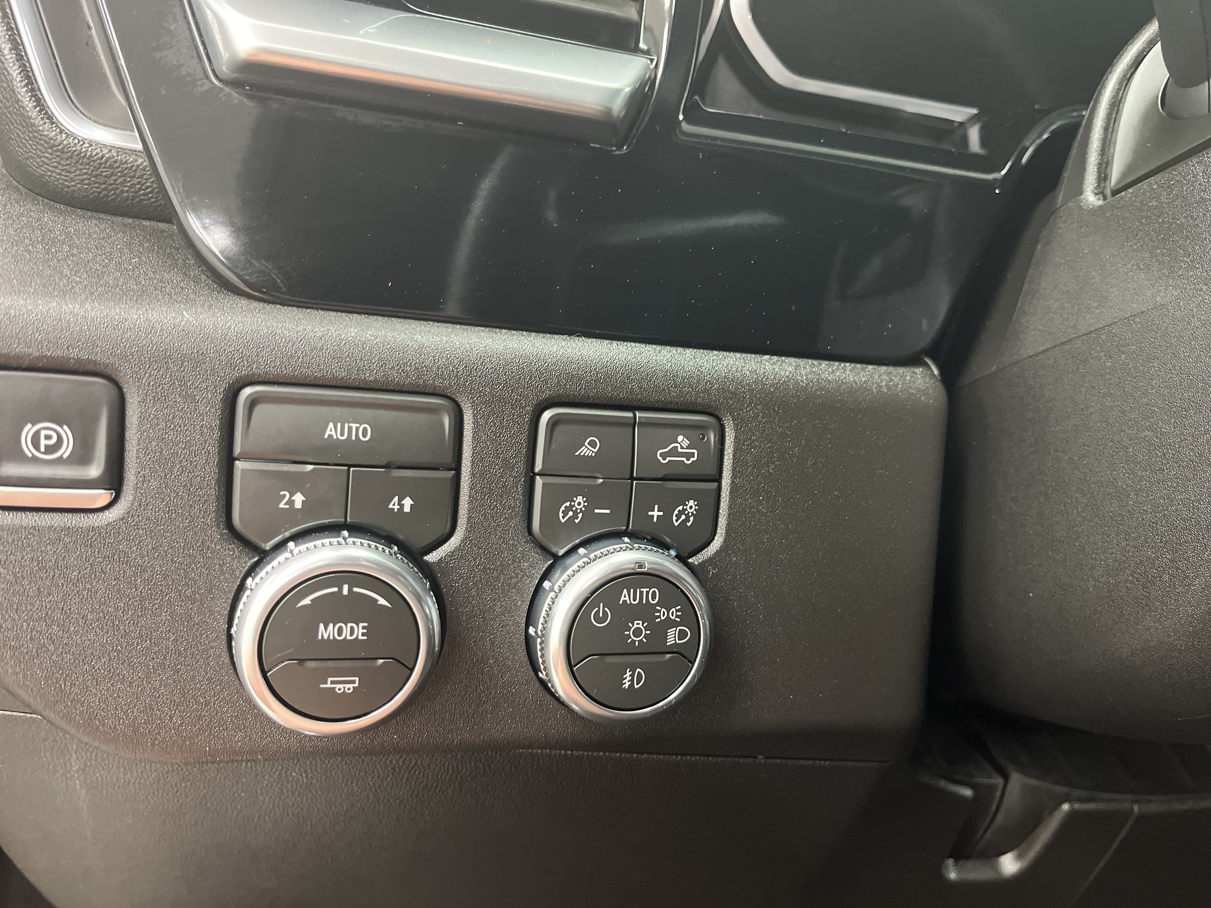 Used 2026 GMC Sierra 1500 SLT AWD/4WD image 13