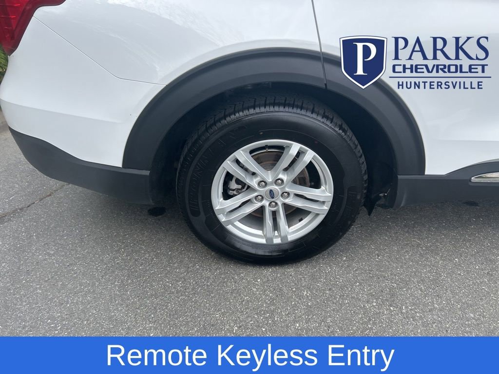 Used 2024 Ford Explorer XLT w/ Equipment Group 202A image 6