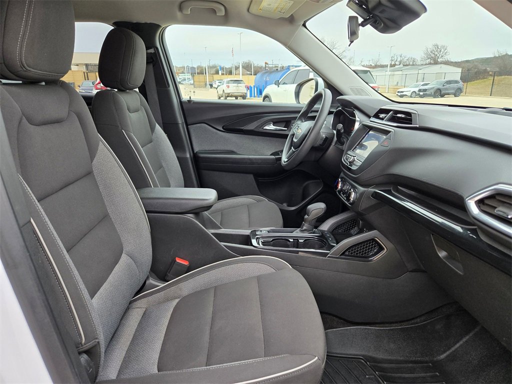 Used 2023 Chevrolet TrailBlazer LT image 23