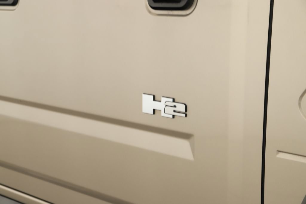 Used 2005 HUMMER H2 w/ Preferred Equipment Group image 39