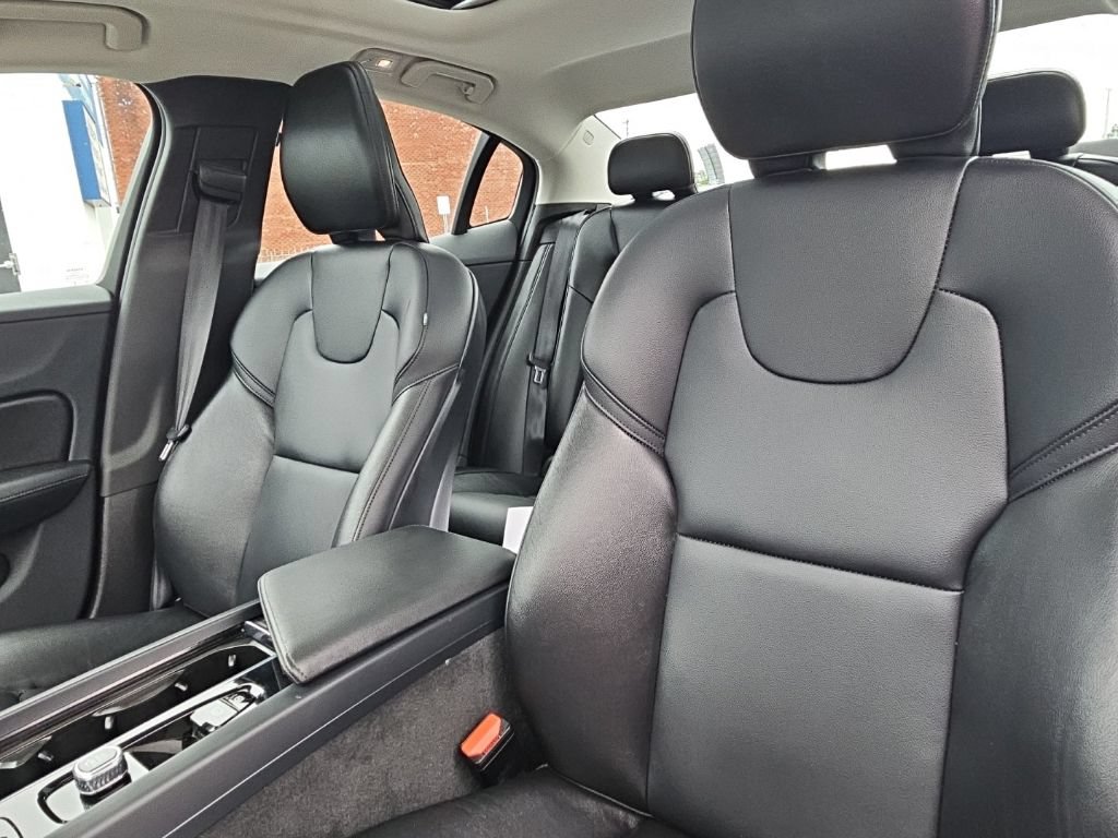 Used 2024 Volvo S60 B5 Core AWD/4WD image 20