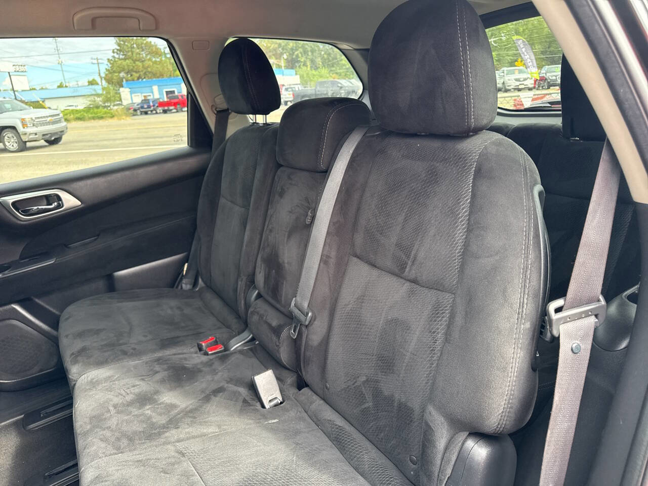 Used 2016 Nissan Pathfinder SV w/ SV Cold Weather Package image 15