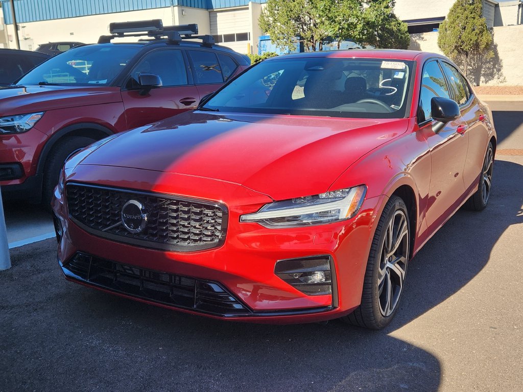 Used 2024 Volvo S60 B5 Plus w/ Climate Package AWD/4WD image 3