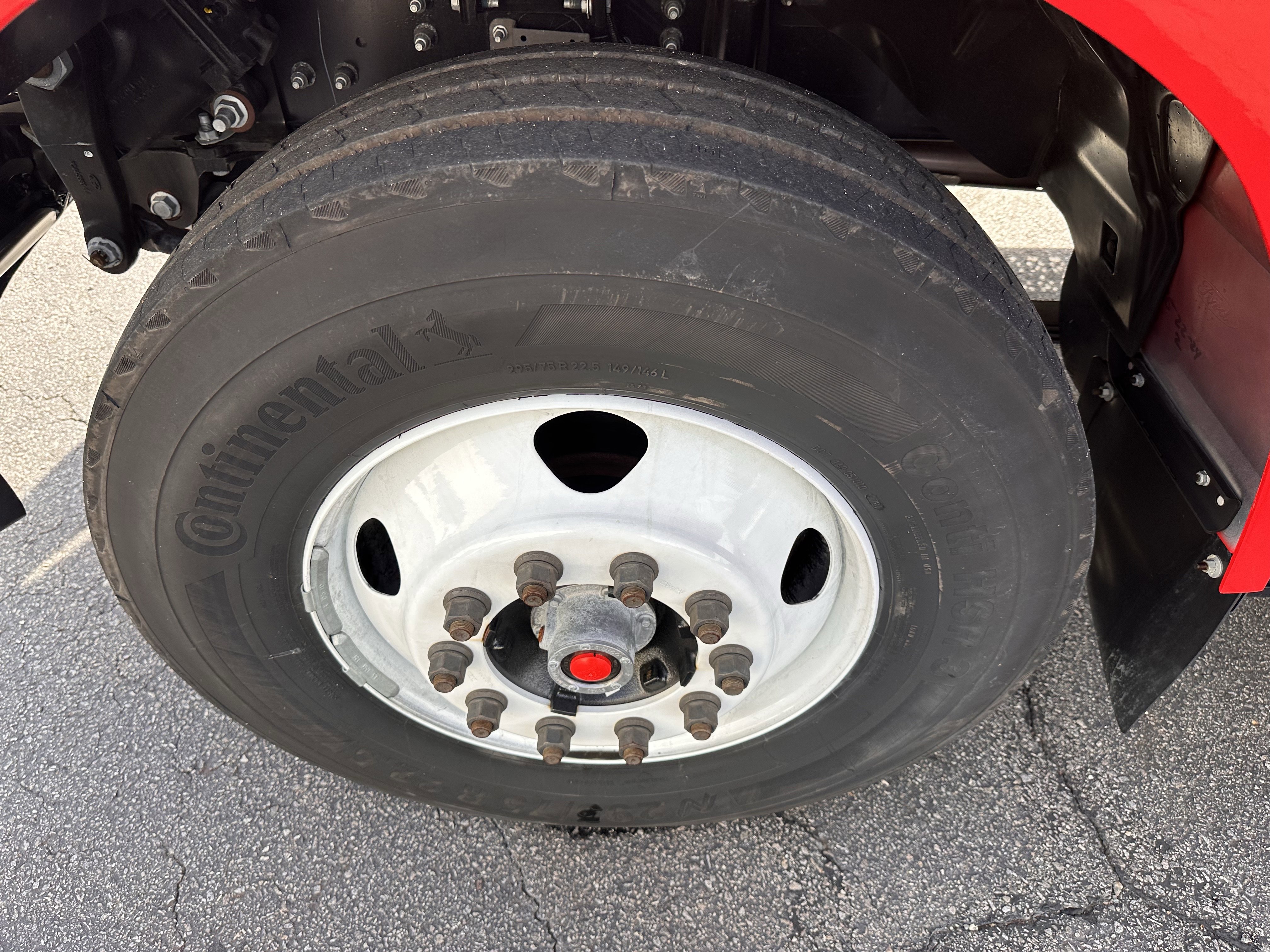 Used 2026 Ford F750 2WD Crew Cab Super Duty image 23