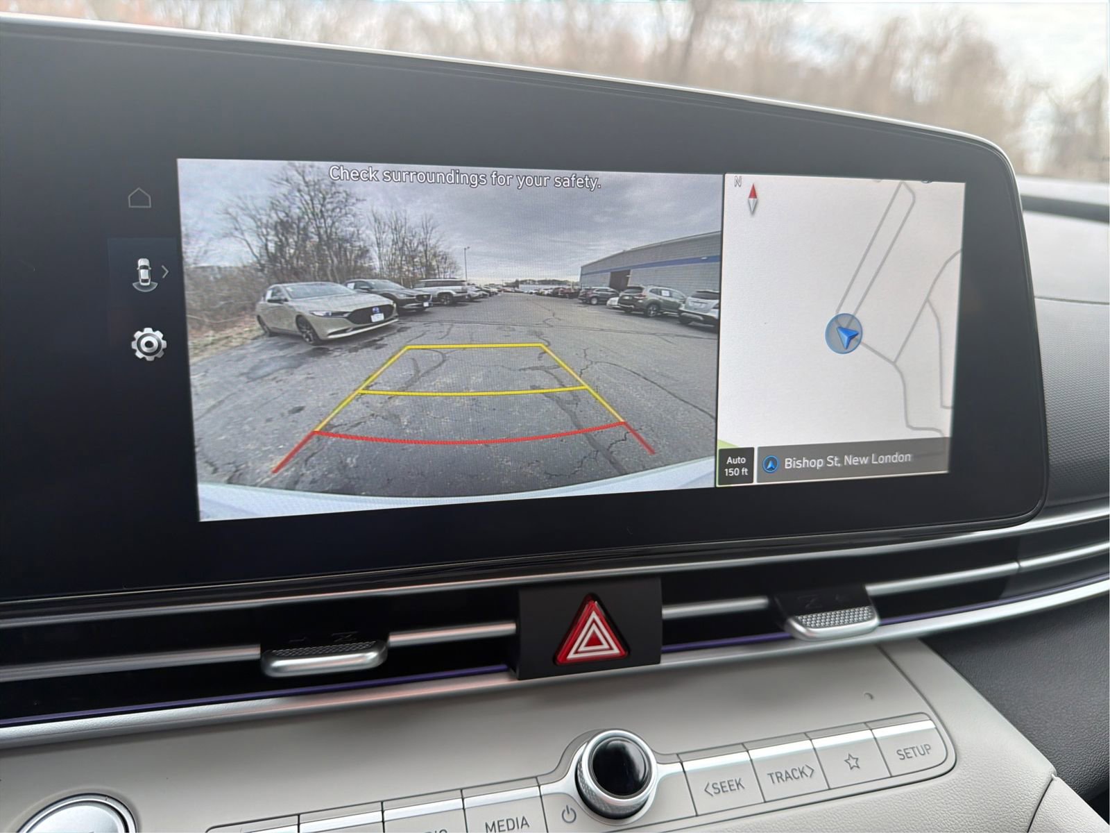 Certified 2025 Hyundai Elantra Limited image 16