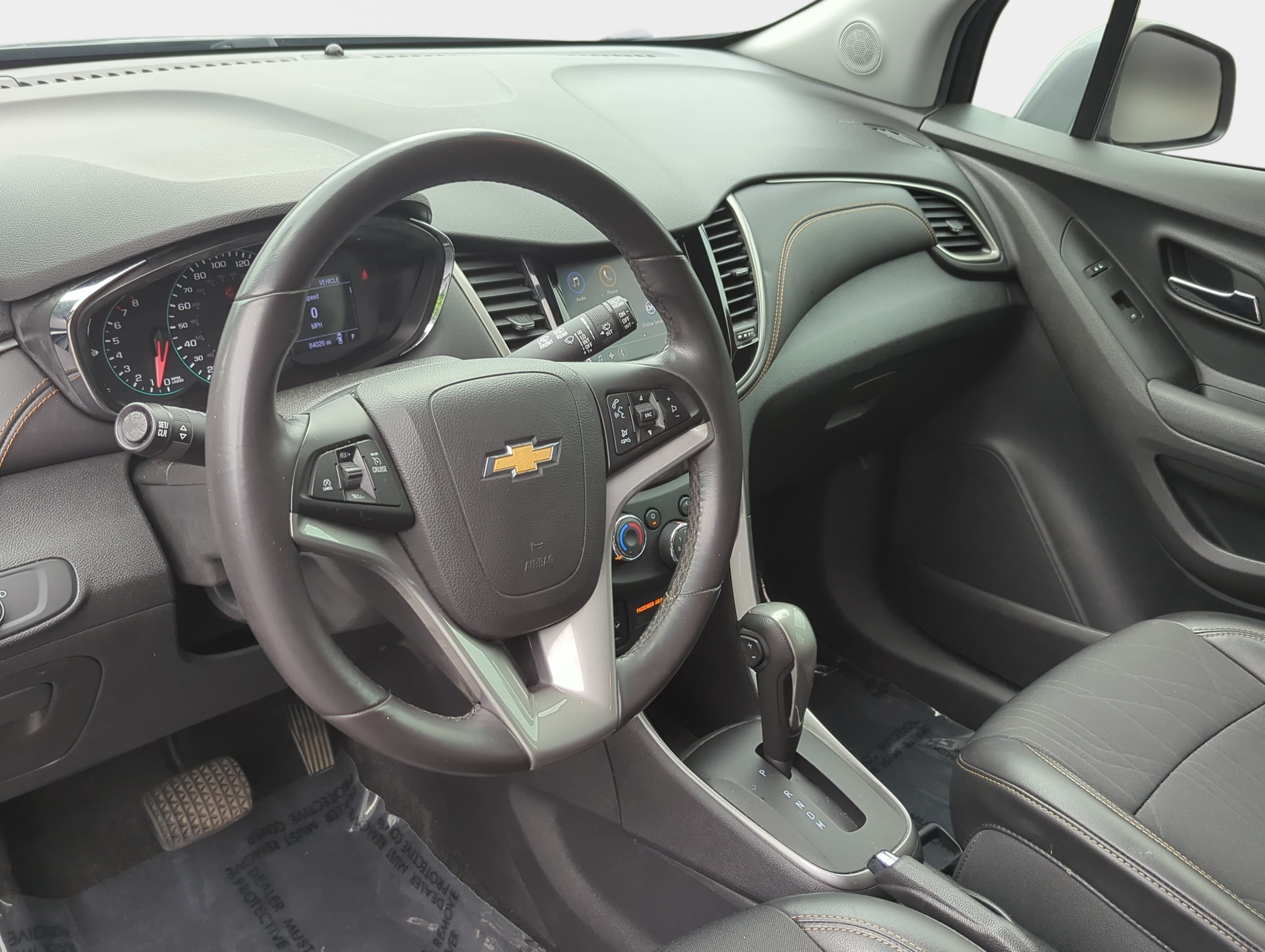 Used 2020 Chevrolet Trax LT w/ LT Convenience Package FWD image 13