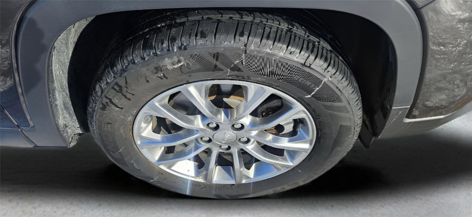 Used 2020 Jeep Cherokee Latitude Plus image 50