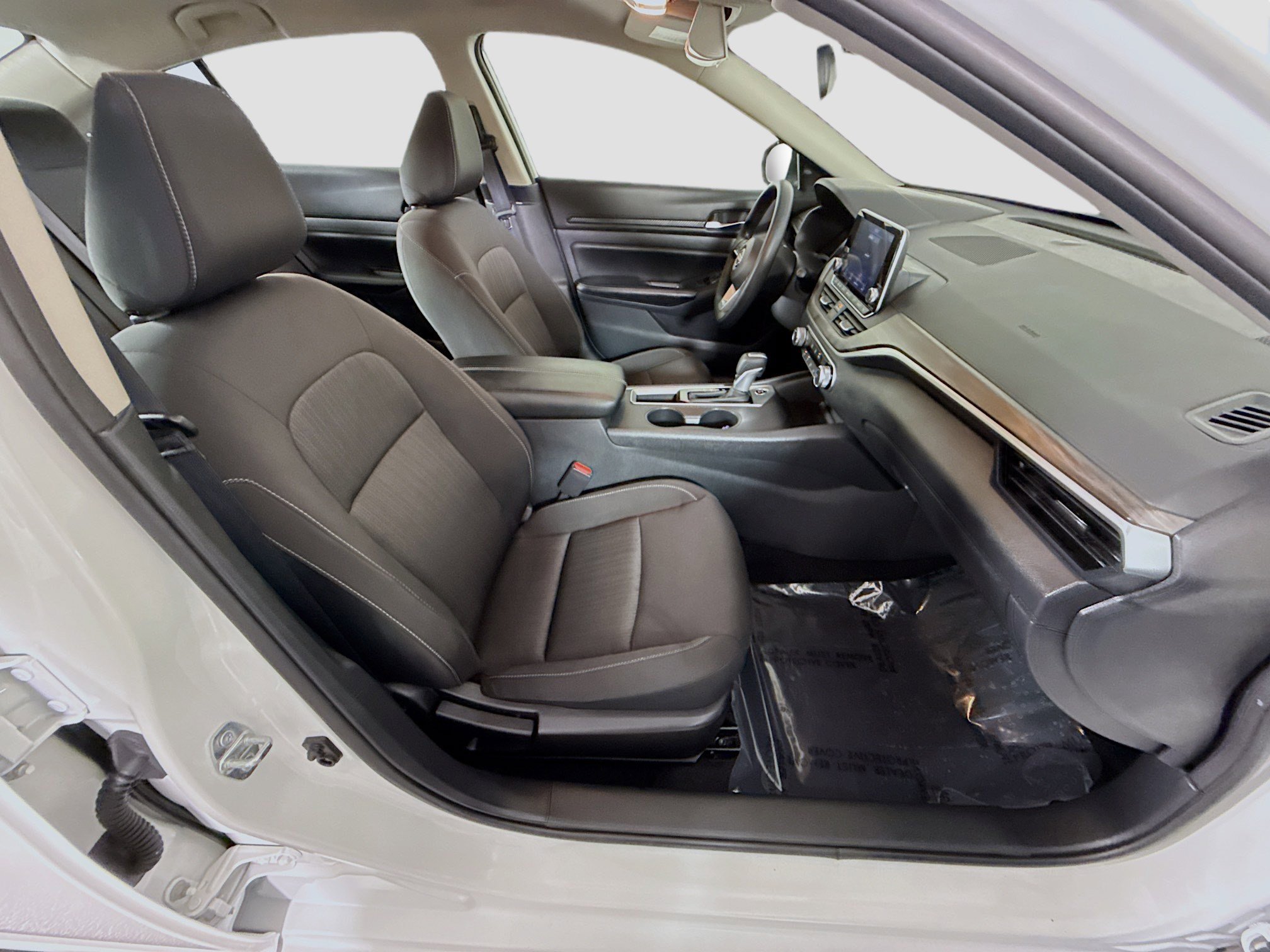 Used 2025 Nissan Altima 2.5 SV image 29