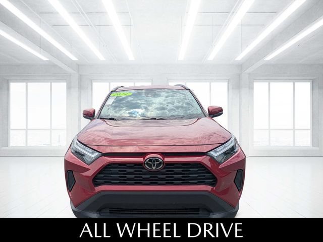 Used 2025 Toyota RAV4 XLE AWD/4WD image 9