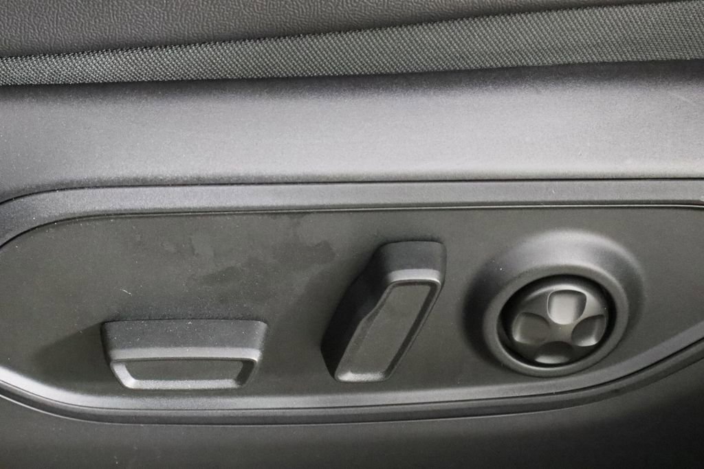 Used 2025 Jeep Grand Cherokee L Altitude image 20