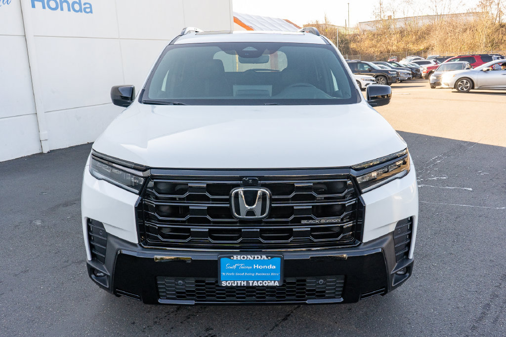 New 2026 Honda Pilot Black Edition image 3