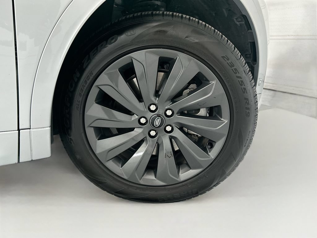 Certified 2025 Land Rover Discovery Sport S AWD/4WD image 30