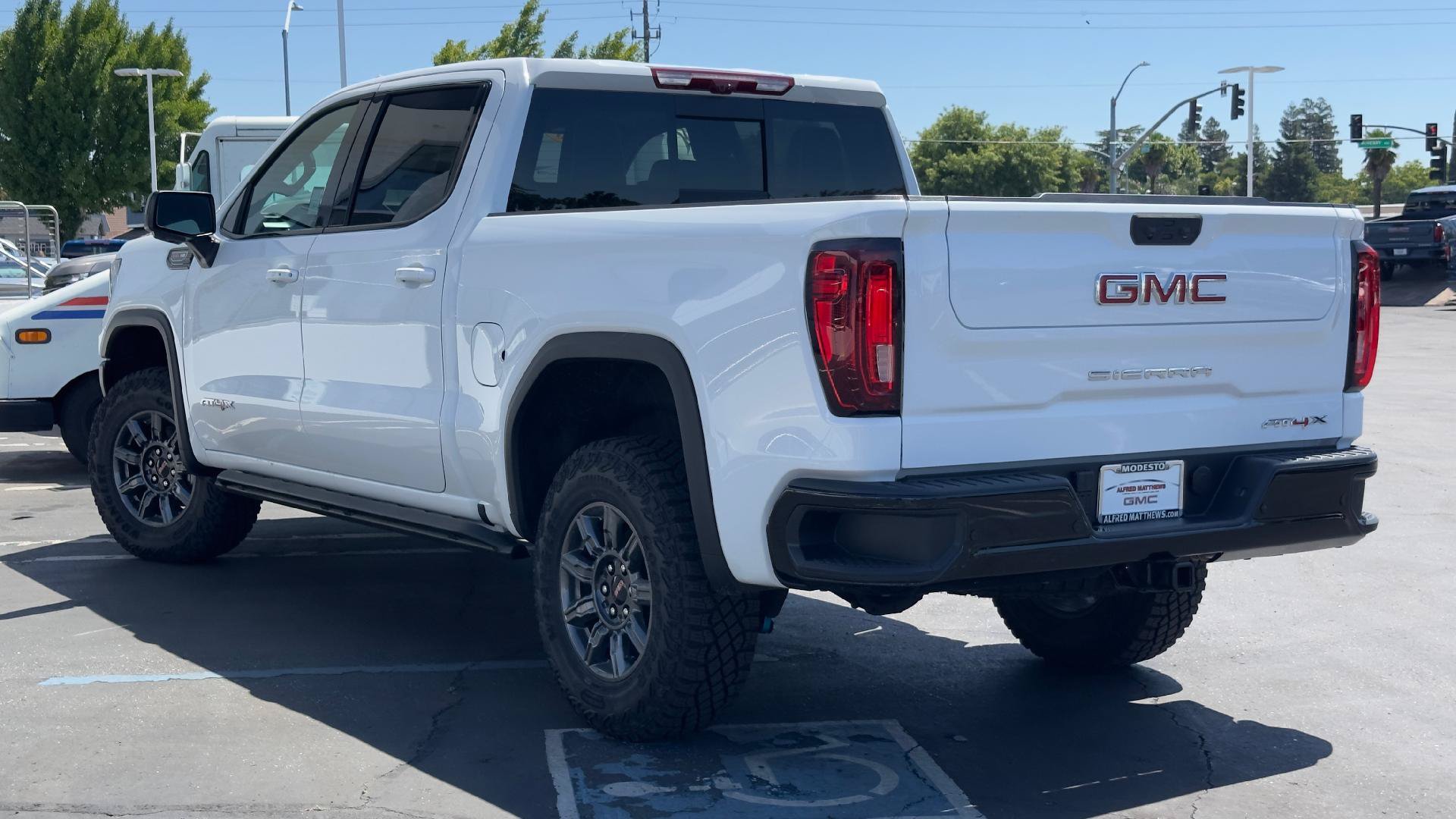 New 2026 GMC Sierra 1500 AT4X AWD/4WD image 7