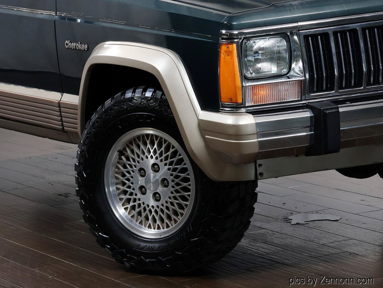 Used 1993 Jeep Cherokee Country AWD/4WD image 3