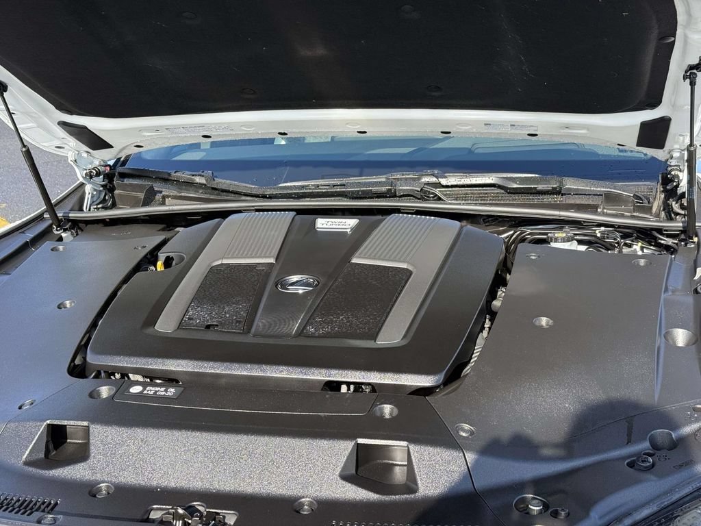 Used 2022 Lexus LS 500 F Sport w/ Accessory Package (Z1) AWD/4WD image 28