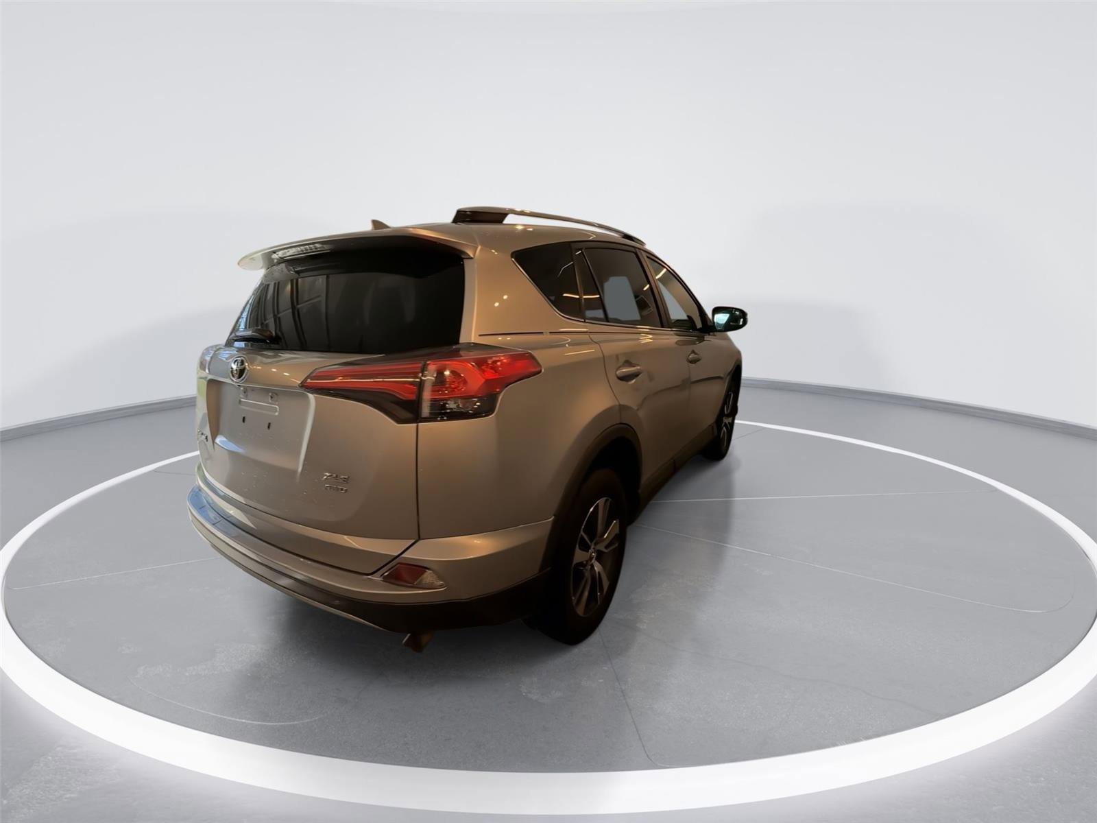Used 2017 Toyota RAV4 XLE w/ All Weather Liner Package AWD/4WD image 6