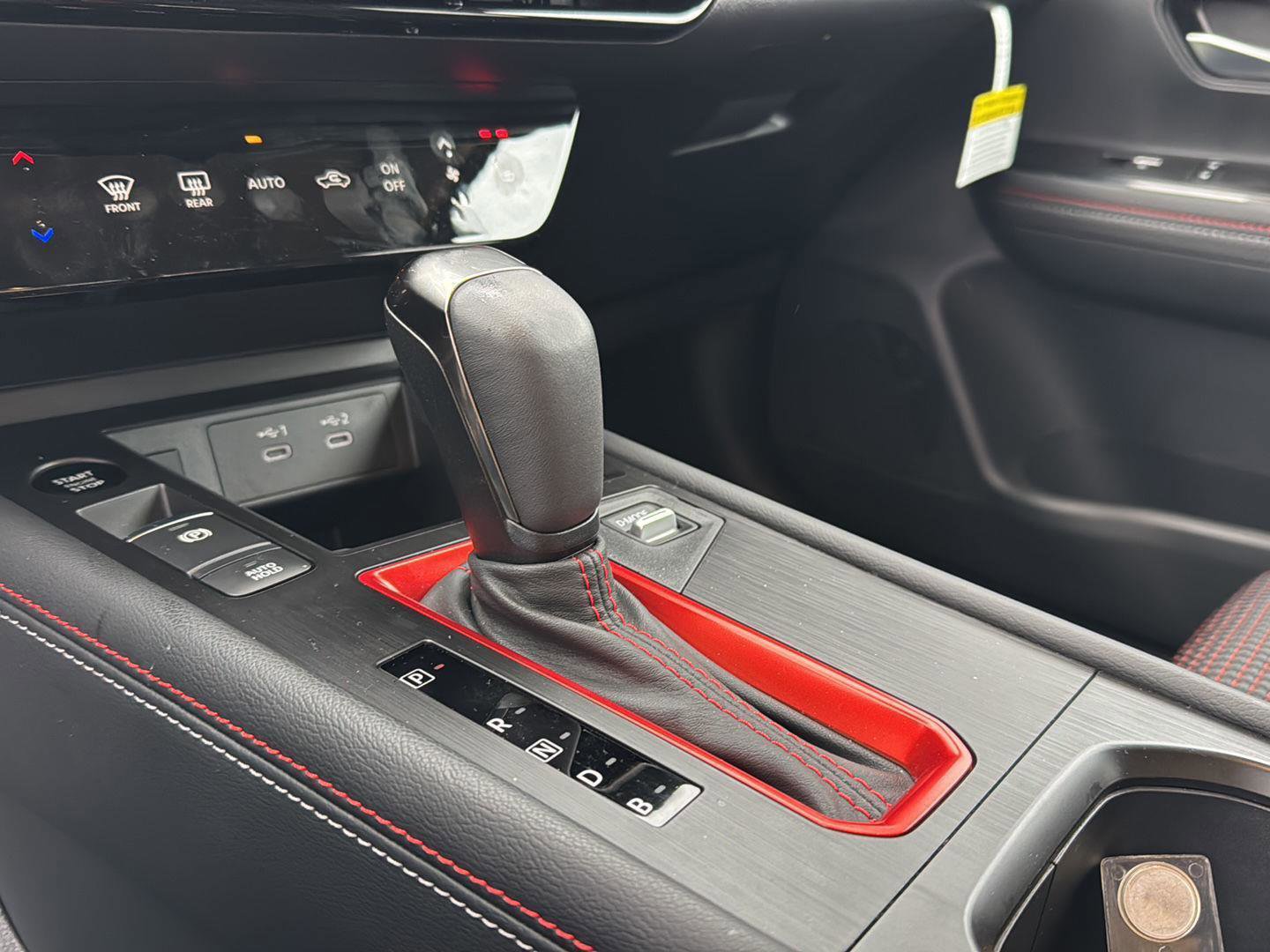 Used 2026 Nissan Kicks SR w/ SR Premium Package image 25