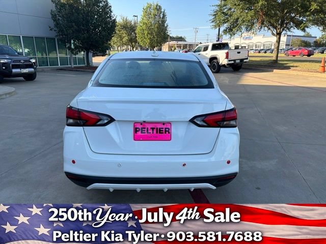 Used 2022 Nissan Versa SV FWD image 8