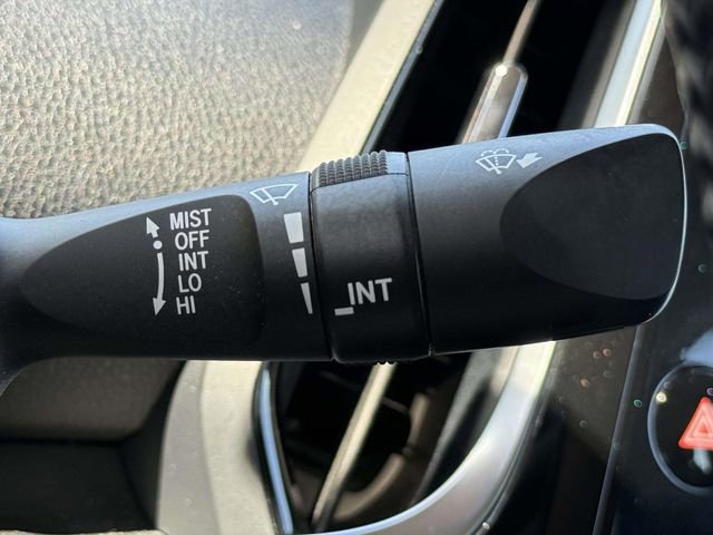 Used 2022 Toyota Prius Prime XLE image 22