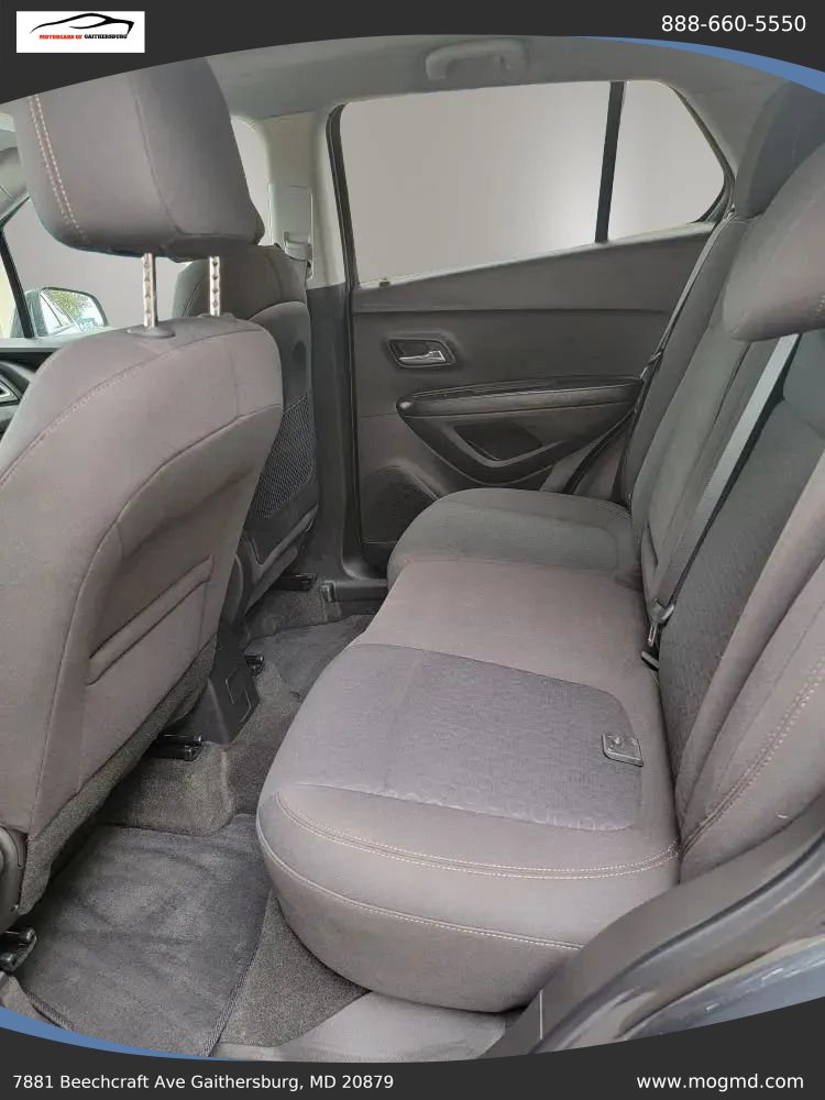 Used 2021 Chevrolet Trax LS w/ Tint and Cruise Package AWD/4WD image 11