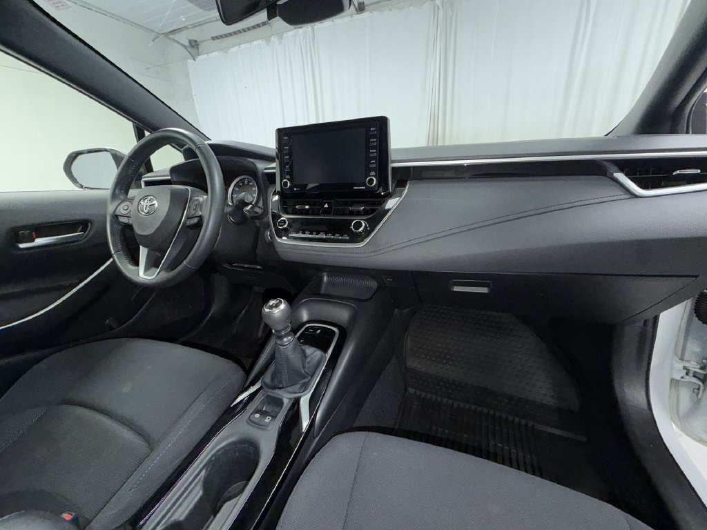 Used 2022 Toyota Corolla SE FWD image 19