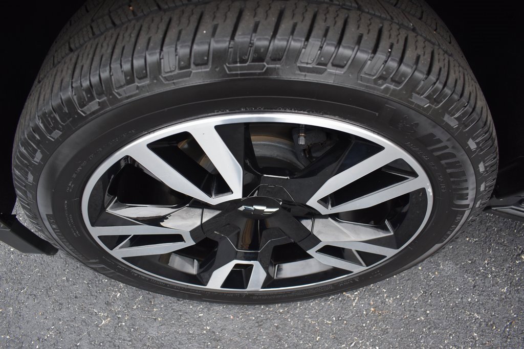 Used 2020 Chevrolet Suburban Premier image 14