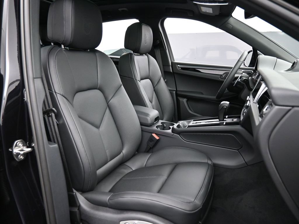 New 2026 Porsche Macan S image 31