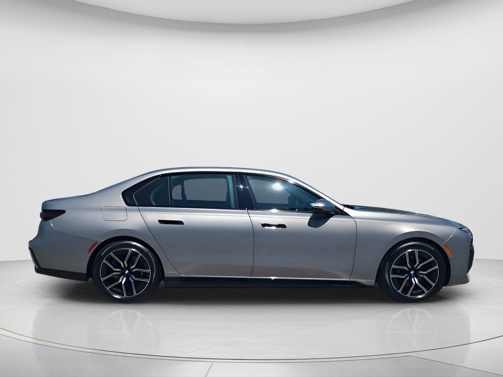 New 2026 BMW 750e xDrive AWD/4WD image 4