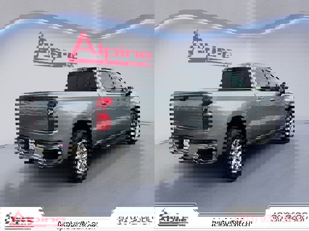 Used 2024 Chevrolet Silverado 1500 LT w/ Z71 Off-Road Package image 5