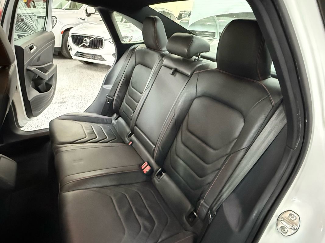 Used 2020 Volkswagen Jetta GLI Autobahn w/ GLI Autobahn Black Package FWD image 16