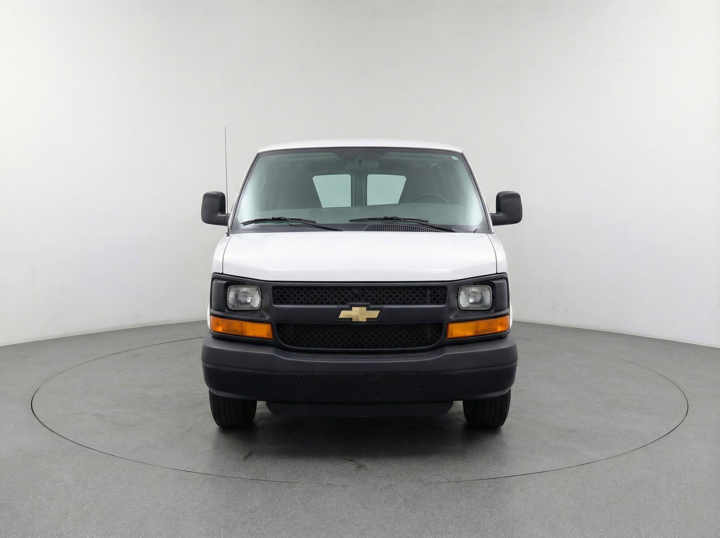 Used 2025 Chevrolet Express 3500 LT w/ LT Preferred Equipment Group image 2