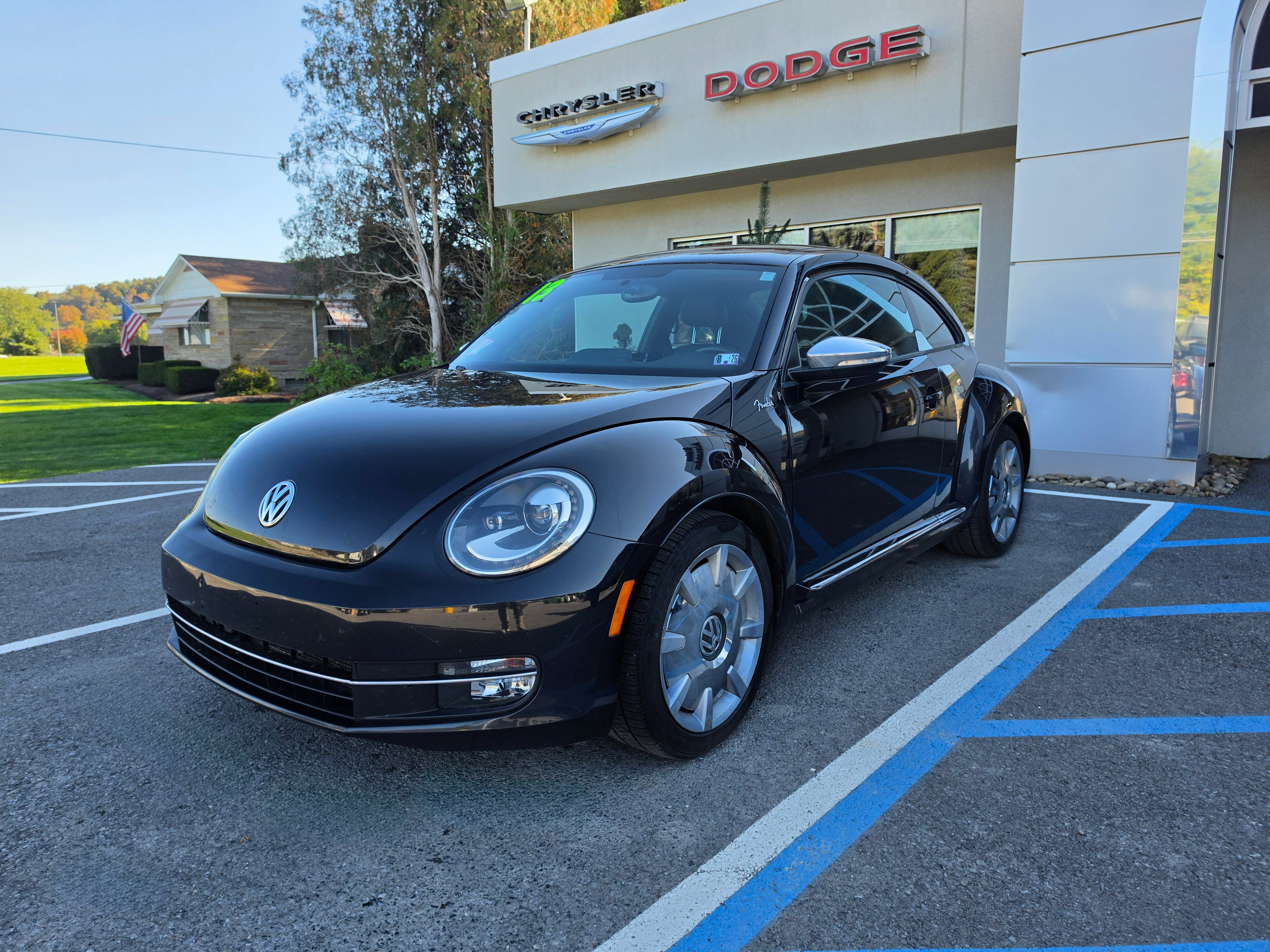 Used 2013 Volkswagen Beetle Turbo FWD image 9