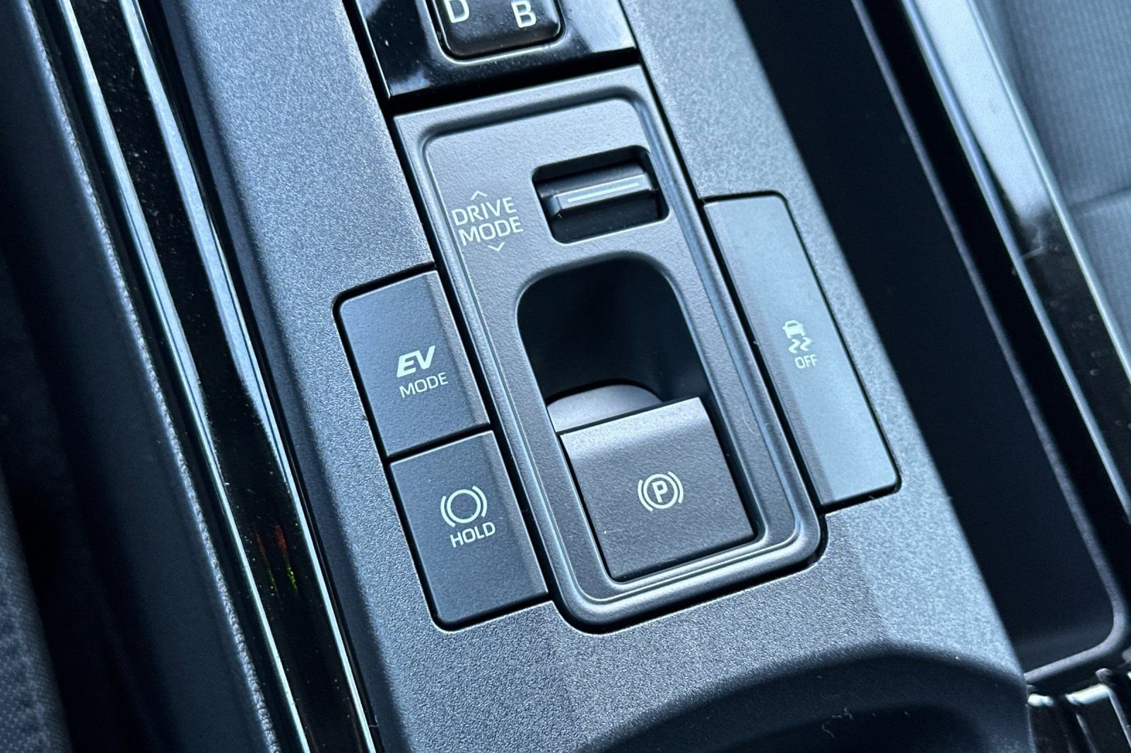 Certified 2026 Toyota Prius LE image 33