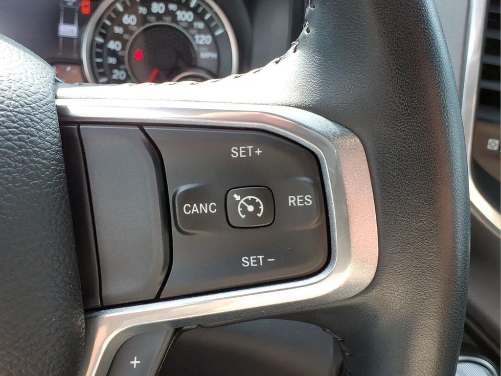 Used 2023 RAM 1500 Laramie AWD/4WD image 22