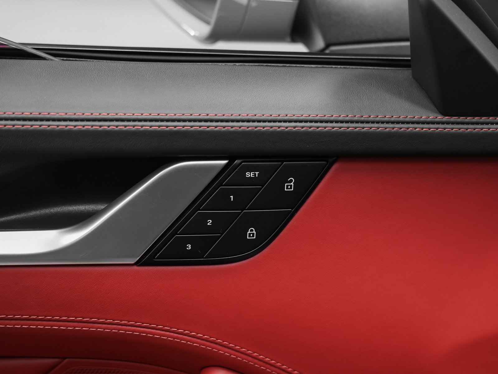 Used 2023 Porsche 911 Turbo image 40