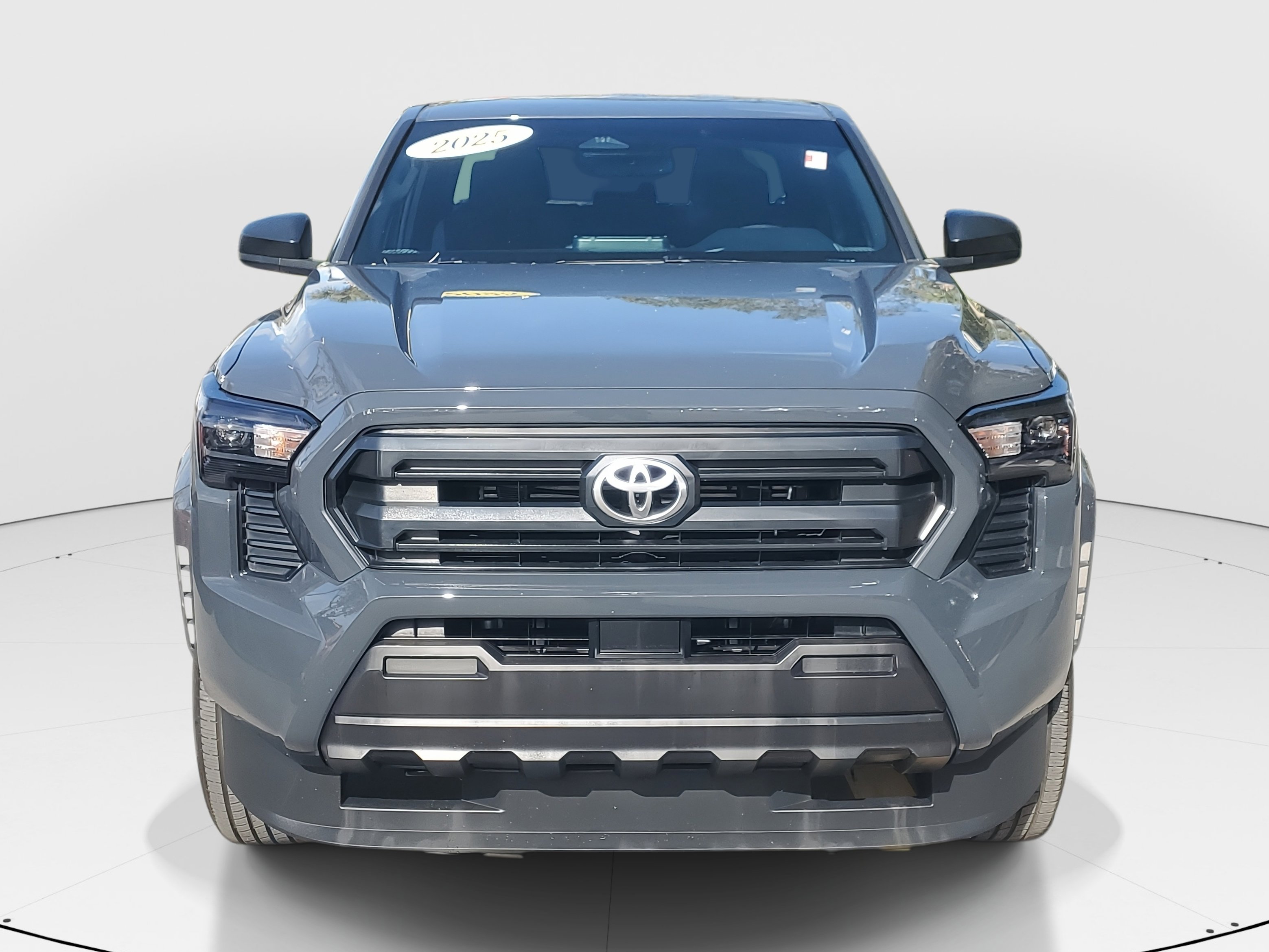 Used 2025 Toyota Tacoma SR image 2