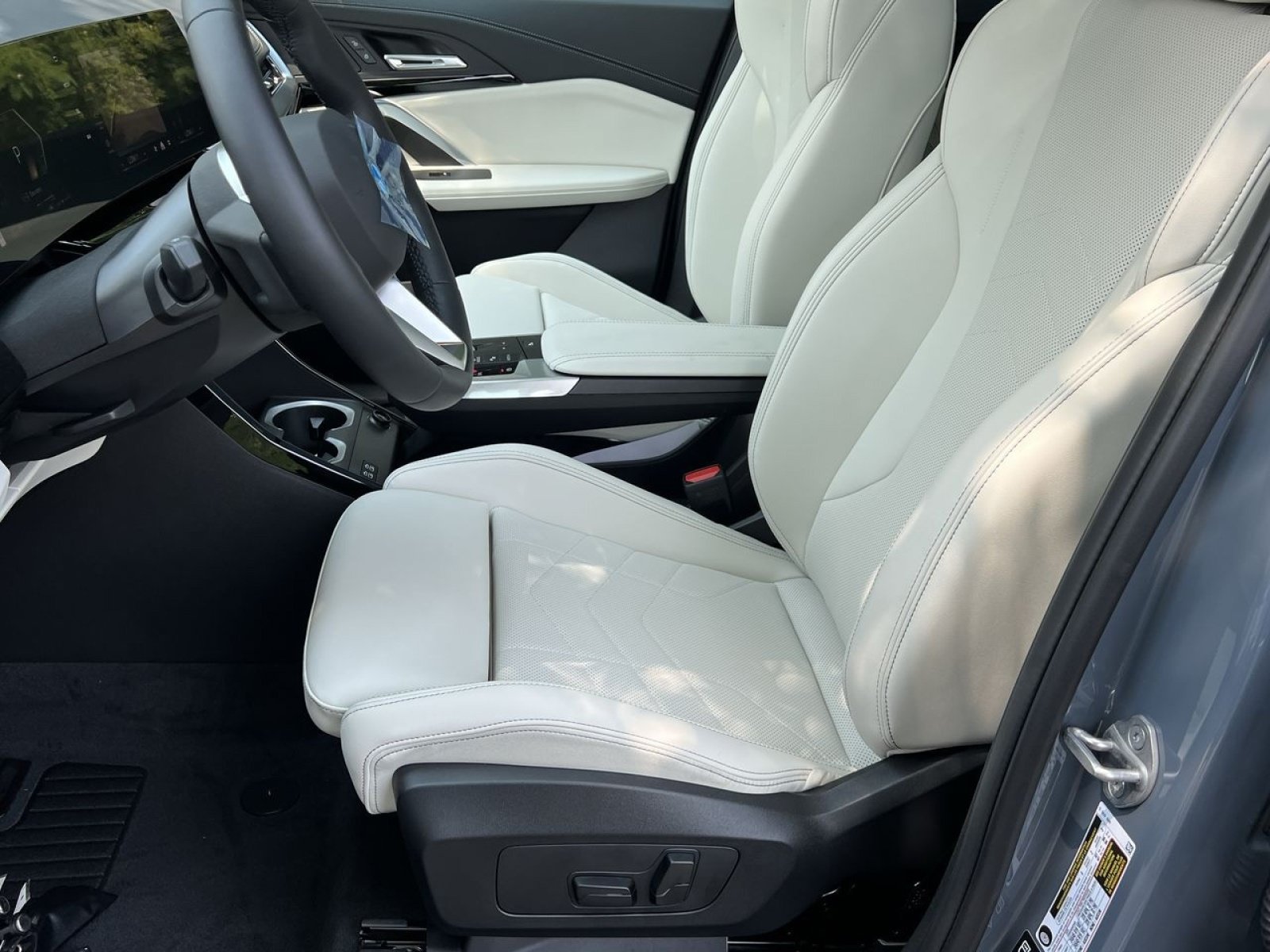 New 2026 BMW X1 xDrive28i w/ Convenience Package AWD/4WD image 10