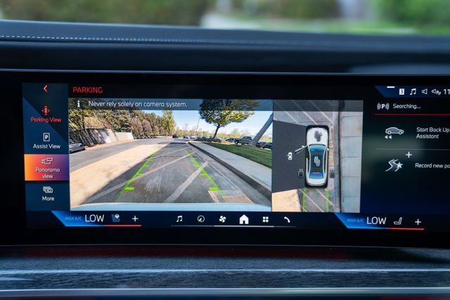 Used 2024 BMW i7 eDrive50 image 32