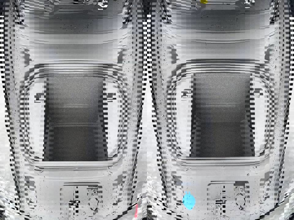 New 2025 Porsche Taycan image 28