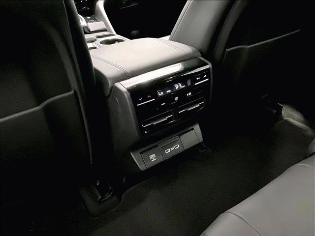 Used 2023 Acura MDX SH-AWD image 25