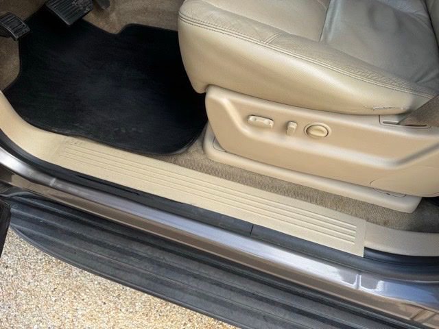 Used 2011 Chevrolet Tahoe LT RWD image 20