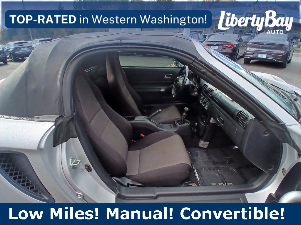 Used 2000 Toyota MR2 image 13