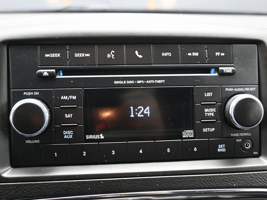 Used 2017 Dodge Grand Caravan SE image 22