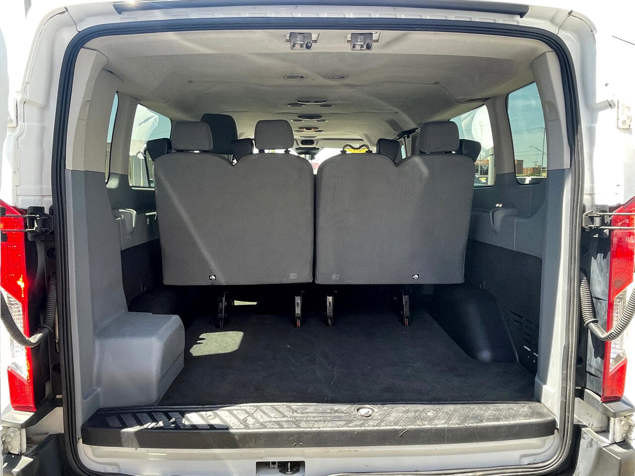 Used 2015 Ford Transit 350 XLT image 19