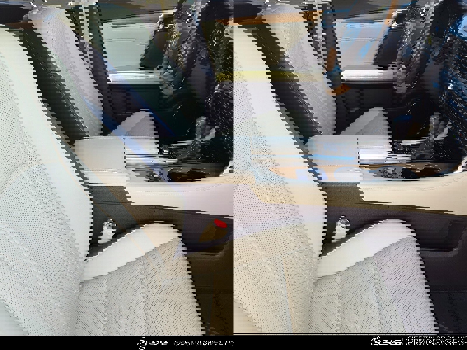 Used 2016 Lexus RX 450h FWD image 31