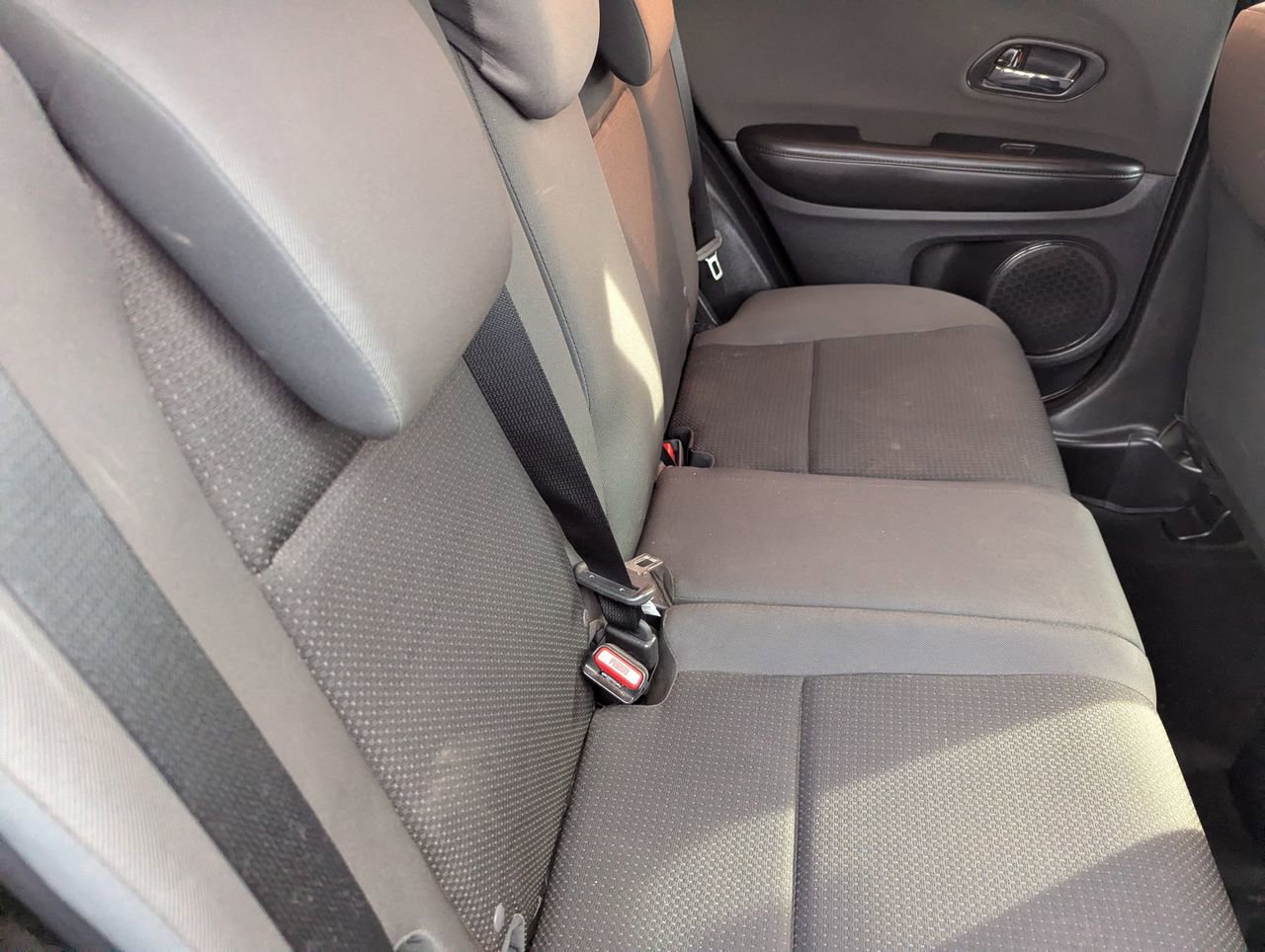 Used 2020 Honda HR-V LX image 15